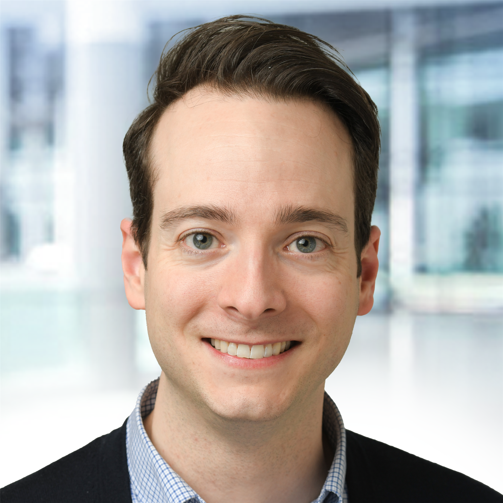 Robbie Rescigno headshot